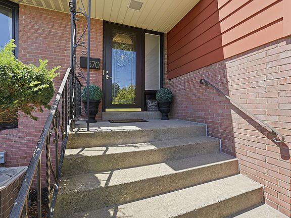 3rd image of 570 Clemson Dr