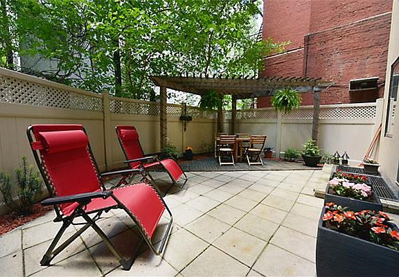 2nd image of 304 W 114th St APT 1B
