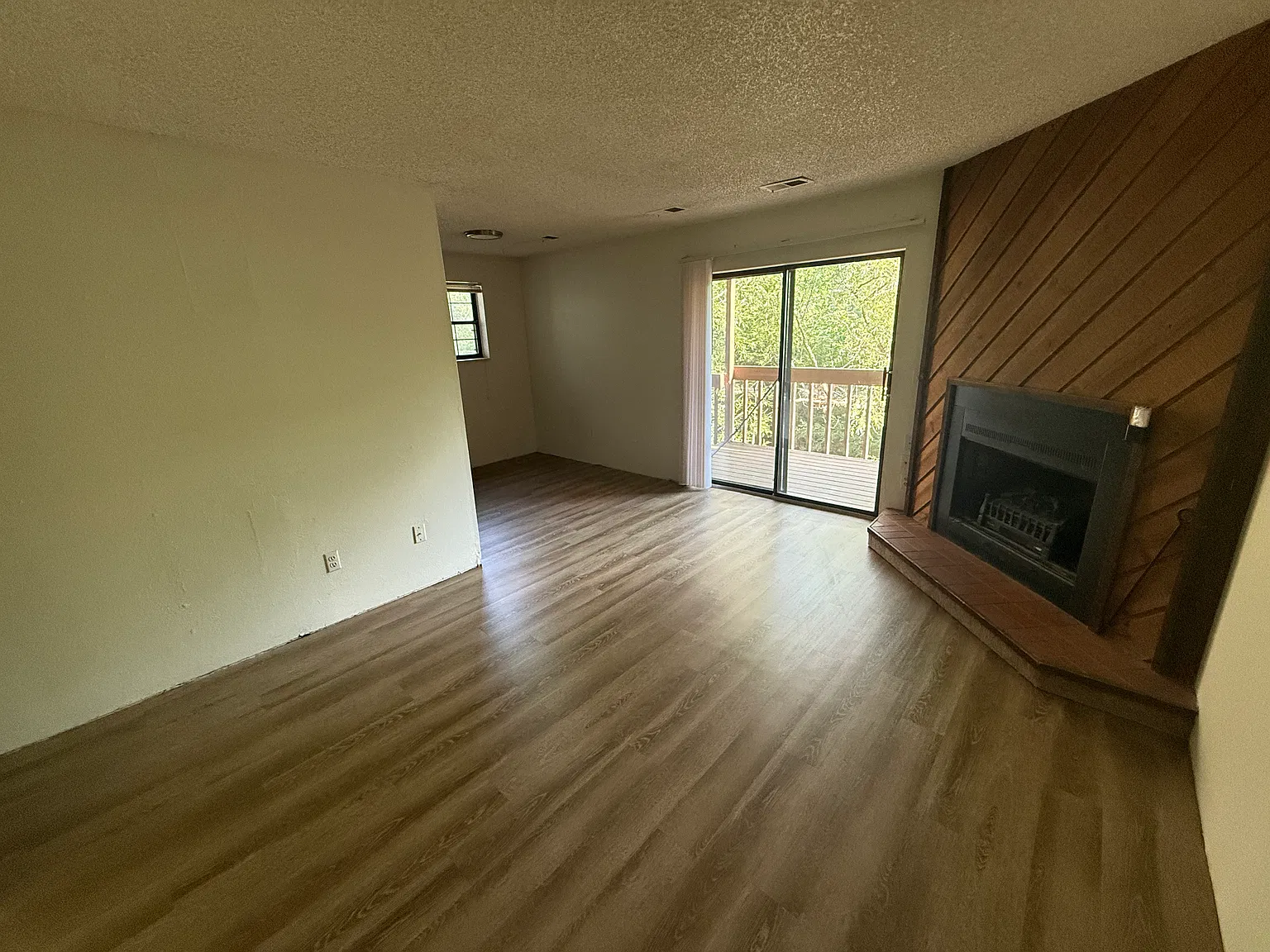 2857 Shadow Creek Dr — Photo 2
