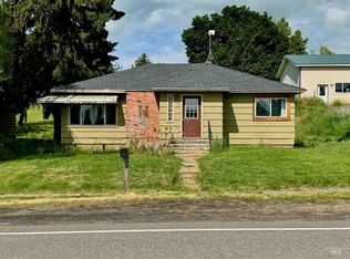 304 Pine St, Nezperce, ID 83543