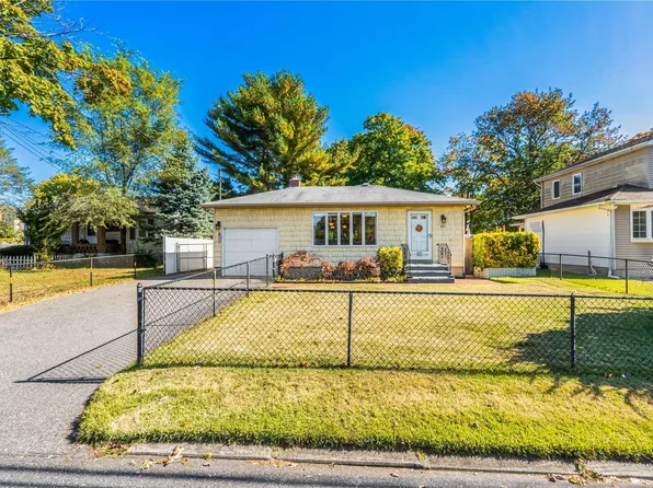 141 Eastwood Avenue, Deer Park, NY 11729