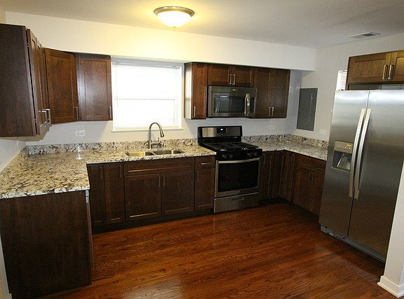3rd image of 6542 S Kenwood Ave