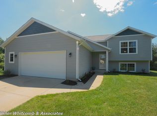 1224 Canter Dr, Wayland, MI 49348
