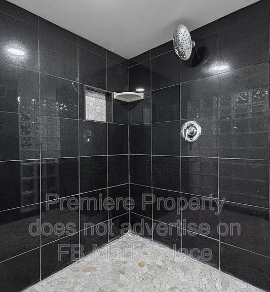 3029 W 74th St — Photo 13