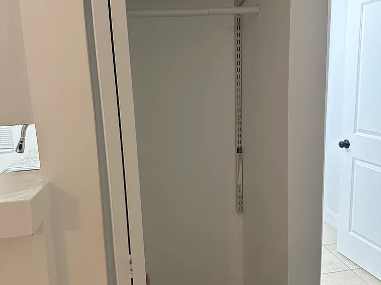 809 Dundas Ct — Photo 5