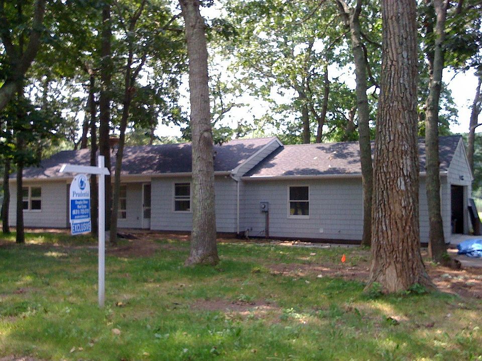 In Beautiful Laughing Water, Southold