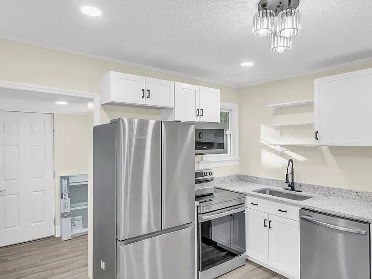 2751 N Highway 341 — Photo 10