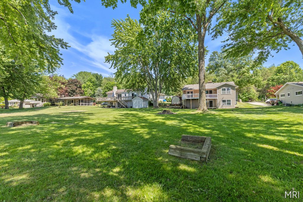 8303 Cowan Lake Dr NE, Rockford, MI - More