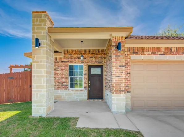 1107 W 2nd St, Freeport, TX 77541