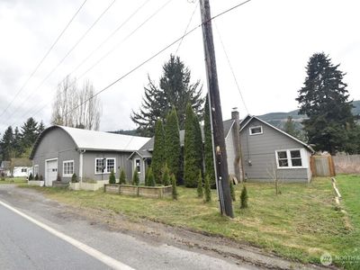 2071 Valley Highway, Deming, WA, 98244