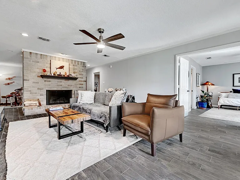 11133 Pinehurst Dr #C — Photo 7