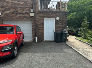 220 E Palisades Blvd FL 2, Palisades Park, NJ 07650
