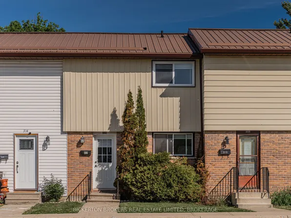 316 Forsyth St #11, Gananoque, ON K7G 2Y1