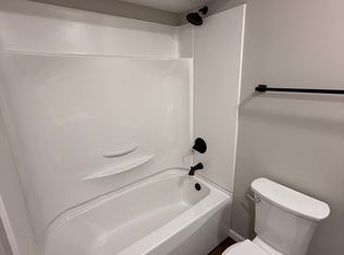 933 W Main St #933, Mascoutah, IL