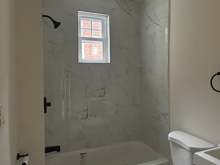 2810 Winchester St — Photo 3