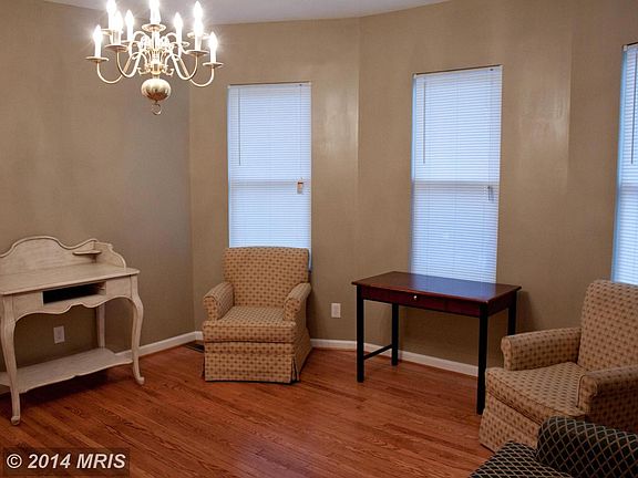 1st floor 1st Bedroom