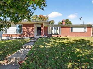 1565 Aintree Dr, Florissant, MO 63033