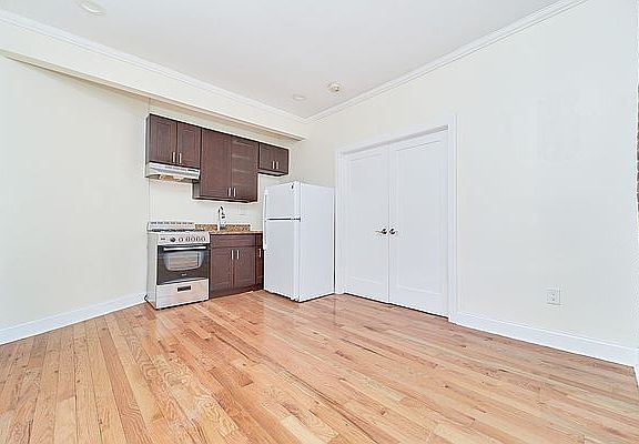5th image of 109 Sherman Ave APT 43