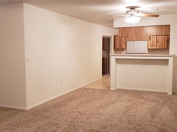 4th image of 1646 Nottingham Dr