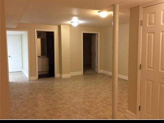 3rd image of 4393 Hallbrook Dr