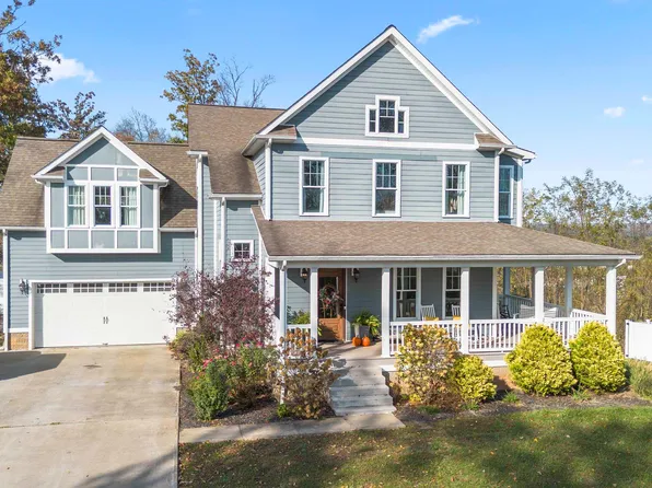 660 Pine View Dr, Louisa, KY 41230