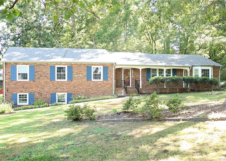 2nd image of 8311 Lansdowne Rd