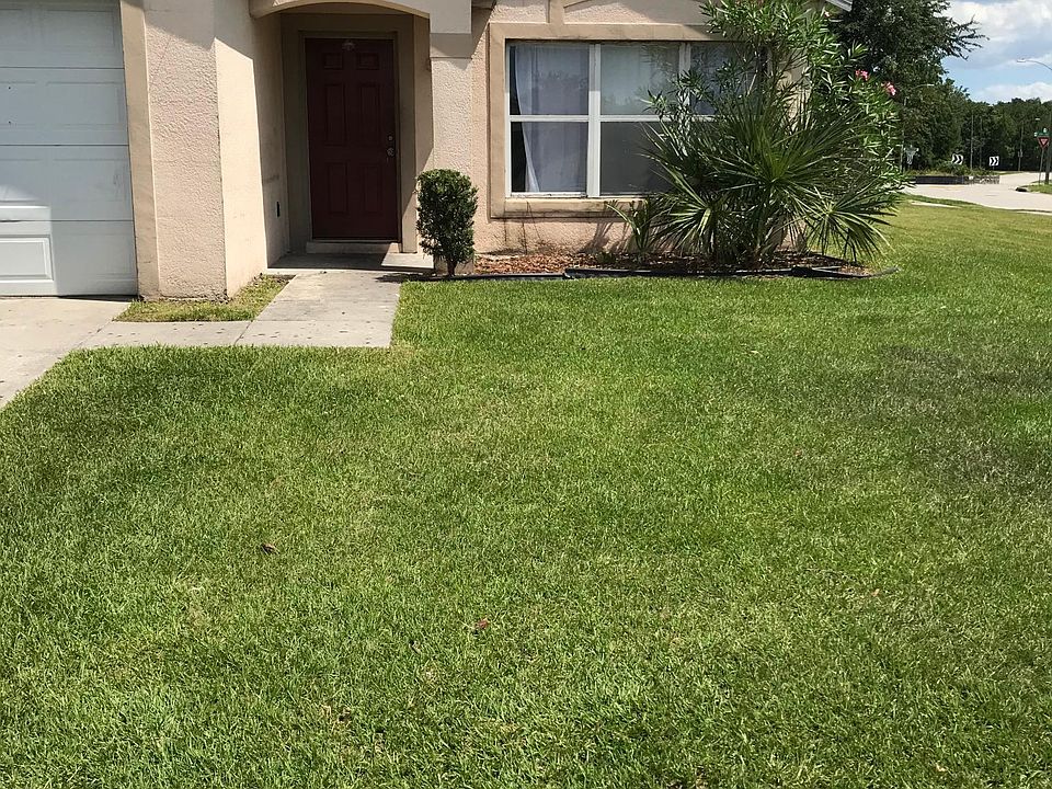 1st image of 821 Palmera St