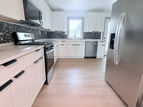 5th image of 1207 S Robb St