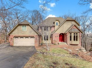 16048 Baywood Ln, Eden Prairie, MN 55346