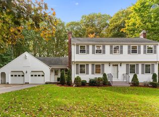 13 Conestoga Rd, Chelmsford, MA 01824