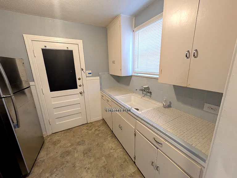 2702 Swantner St #5 — Photo 5