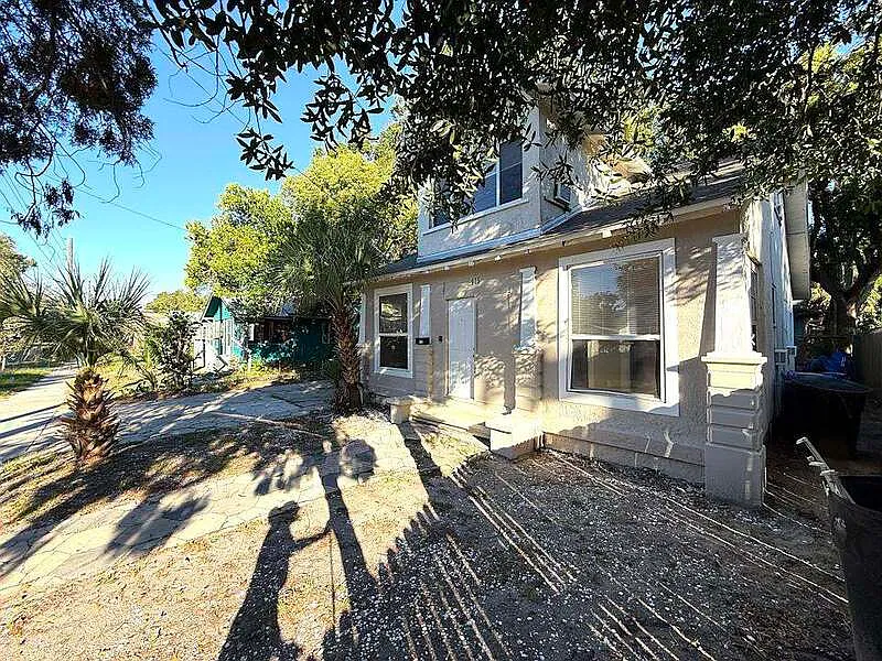 4 bed, 2.0 bath, 1872 sqft, $2,595 — Photo 3