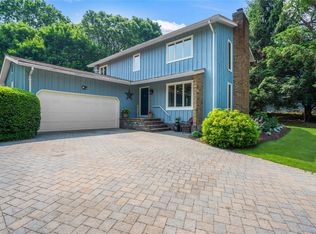 16 Short Way, Shoreham, NY 11786