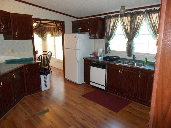 5th image of 235 Stockdale Cres