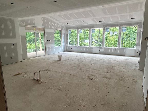 3rd image of 101 Alichanoska Ln