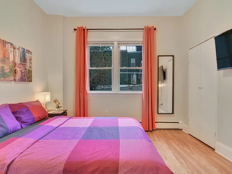 932 Summit Ave #B — Photo 12