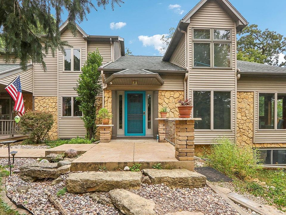 2120 Highway 92, Mount Horeb, WI 53572 | Zillow