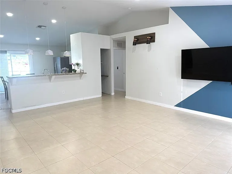 1203 SW 34th Ter — Photo 15