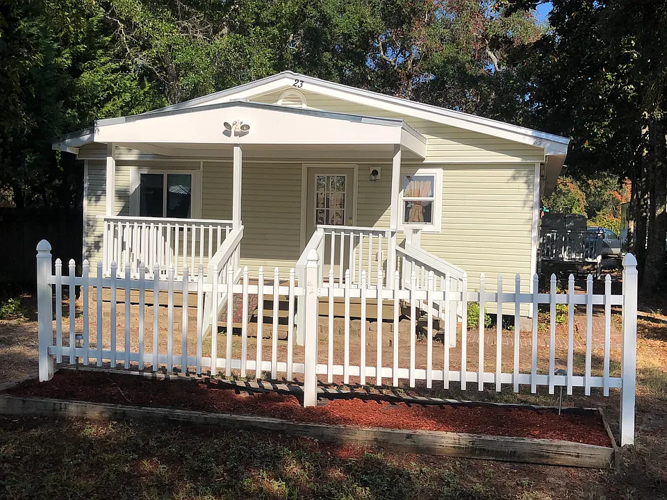 23 Bayview Cv