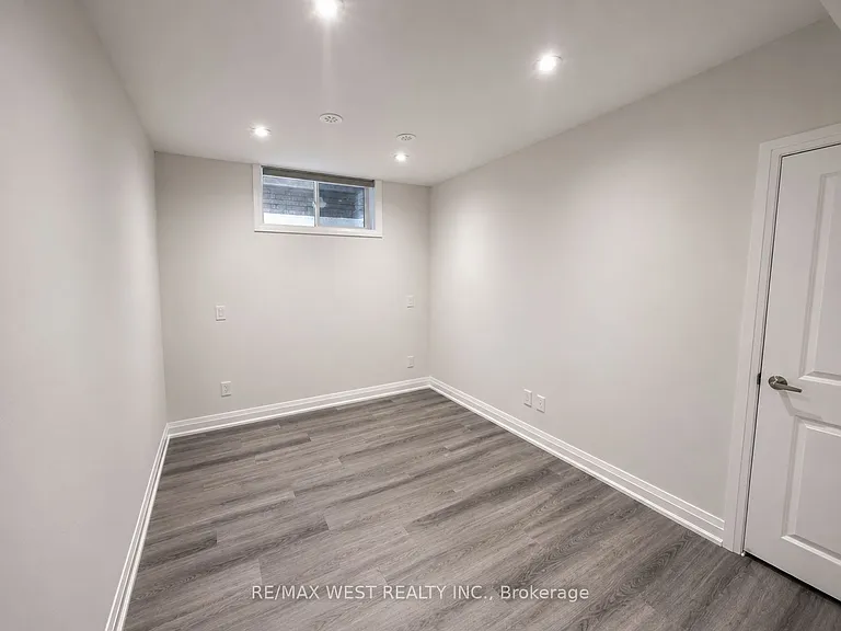431 Concord Ave #BASEMENT — Photo 9