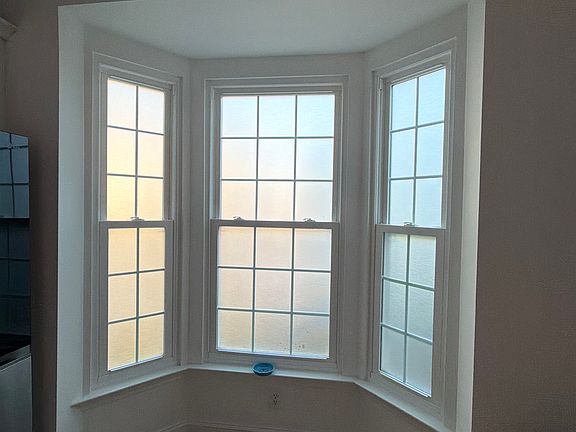 3rd image of 4154 Howell Park Rd