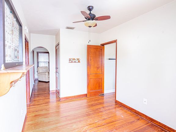 4th image of 347 Seaview Ave #2