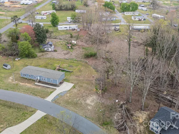 105 Crown Ct, Kings Mountain, NC 28086