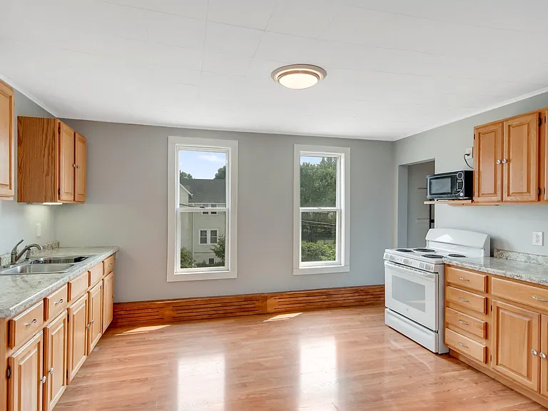 2600 University Ave NE #2 — Photo 6