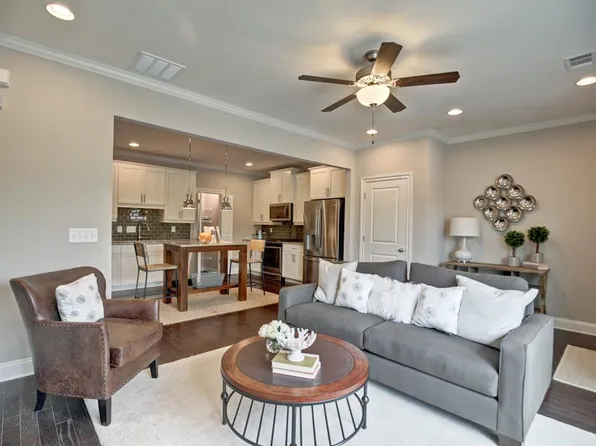914 Westmoreland Cir NW, Atlanta, GA 30318