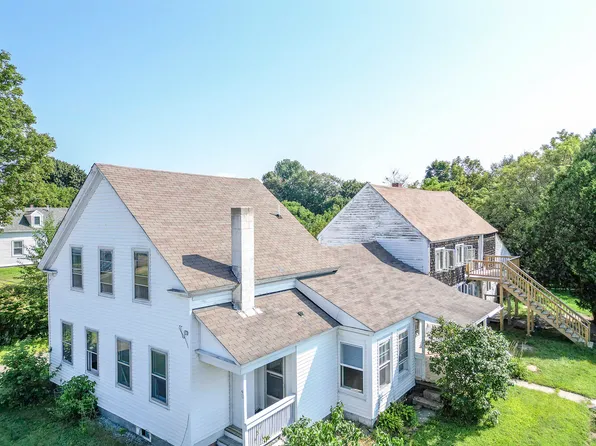 50 Royal Street, Winthrop, ME 04364