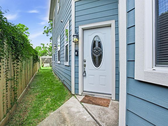 4th image of 427 Sikes St