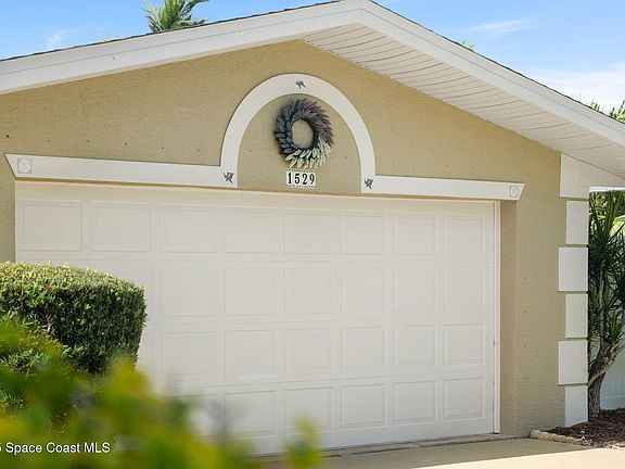 5th image of 1529 Bay Shore Dr