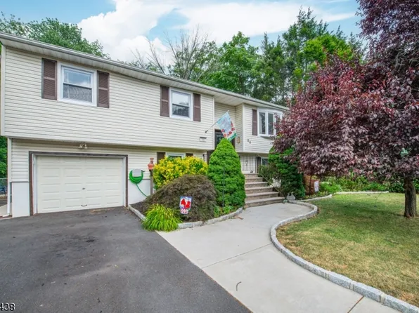 26 Woodlawn Ave, Pompton Lakes Boro, NJ 07442