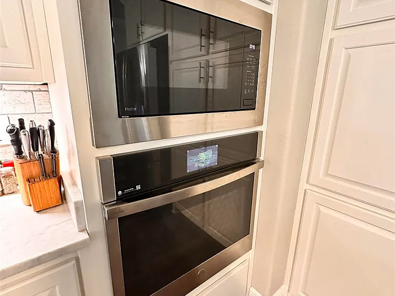 2346 Habersham Ln — Photo 12